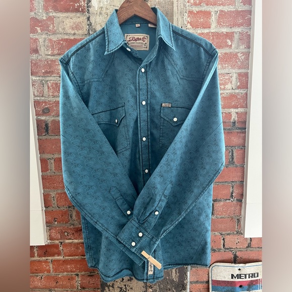 Rafter C Pearl Snap Shirt - Picture 2 of 8